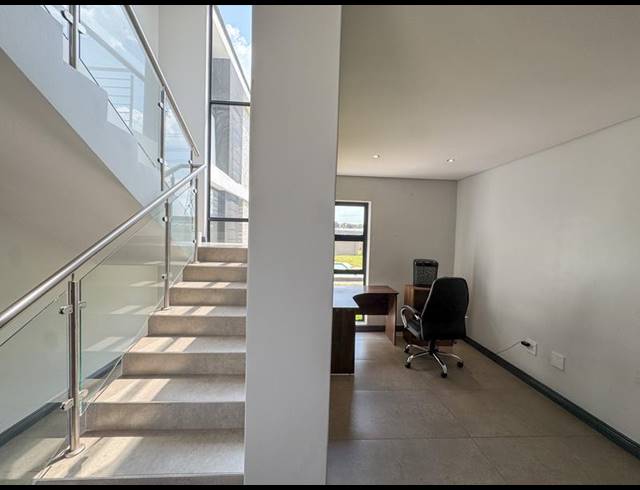 5 BEDROOM HOUSE FOR SALE IN MIDSTREAM MEADOWS